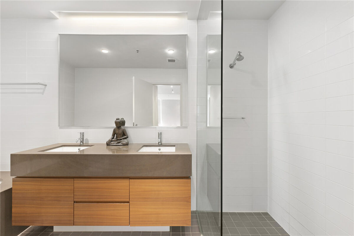 apartment for sale in 1703/55 Lavender Street, MILSONS POINT, NSW 2061