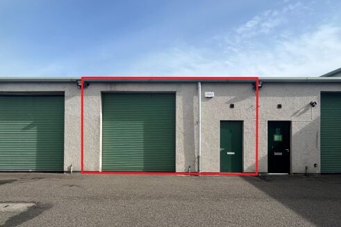 Picture of 820 sqft Industrial/Distribution for rent.