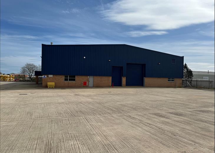 Picture of 13,961 sqft Industrial/Distribution for rent.