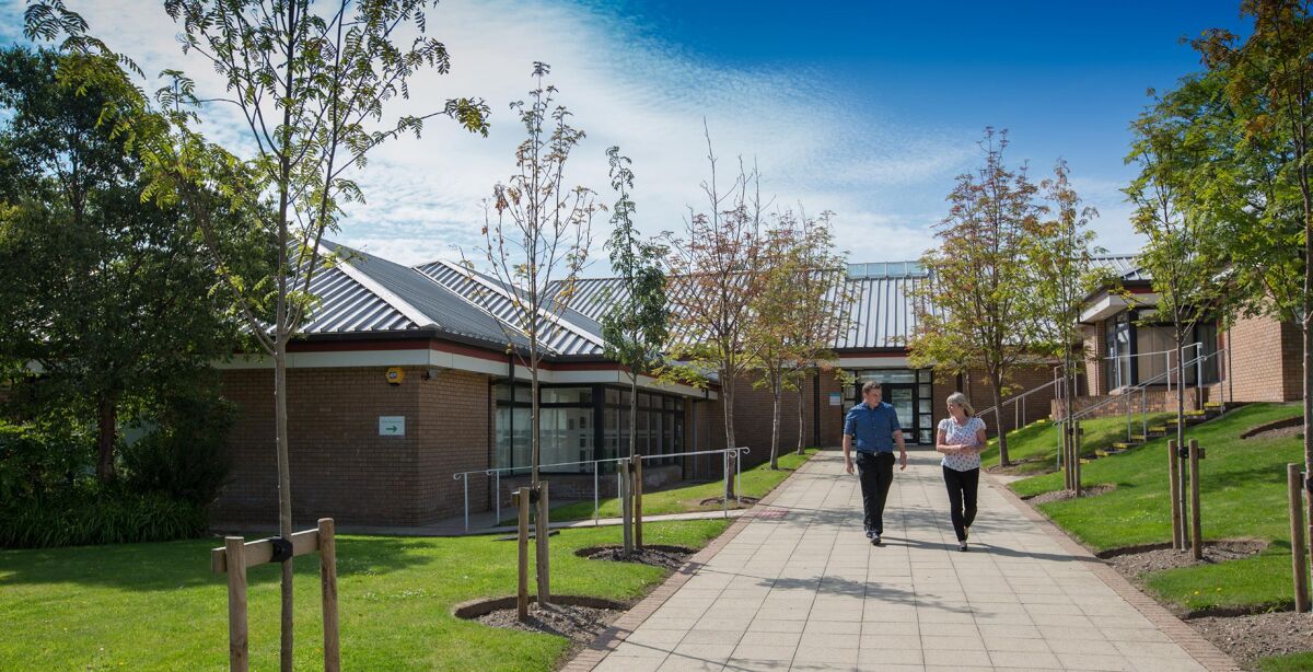 Flexible Office Suites with generous parking and amenities