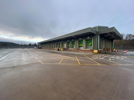 Picture of 13,993 sqft Industrial/Distribution for rent.