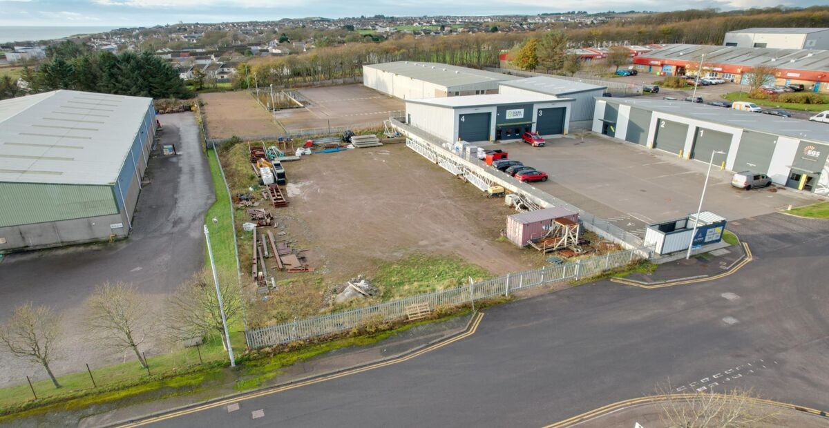 Secure yard in Altens Industrial Estate
