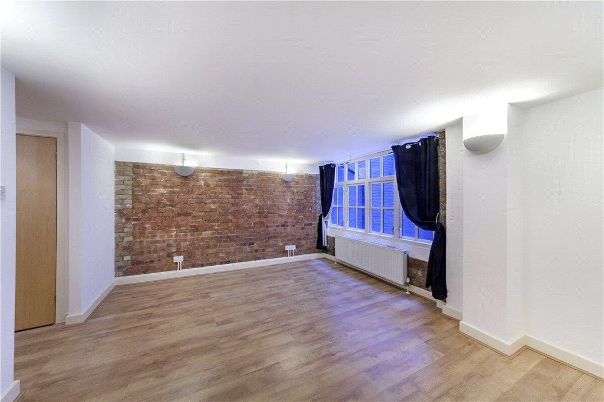 flat for sale in Steam Mills, Aldgate, London, E1. ALD170276 Knight