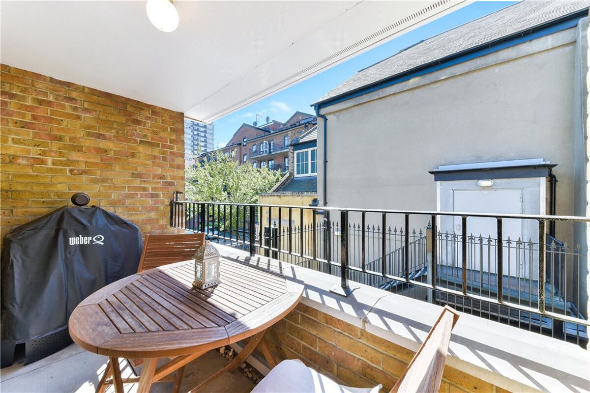 flat for sale in Sapphire Court, 1 Ensign Street, Aldgate, London, E1