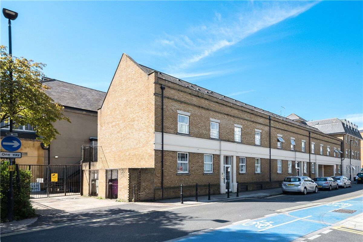 flat for sale in Sapphire Court, 1 Ensign Street, Aldgate, London, E1