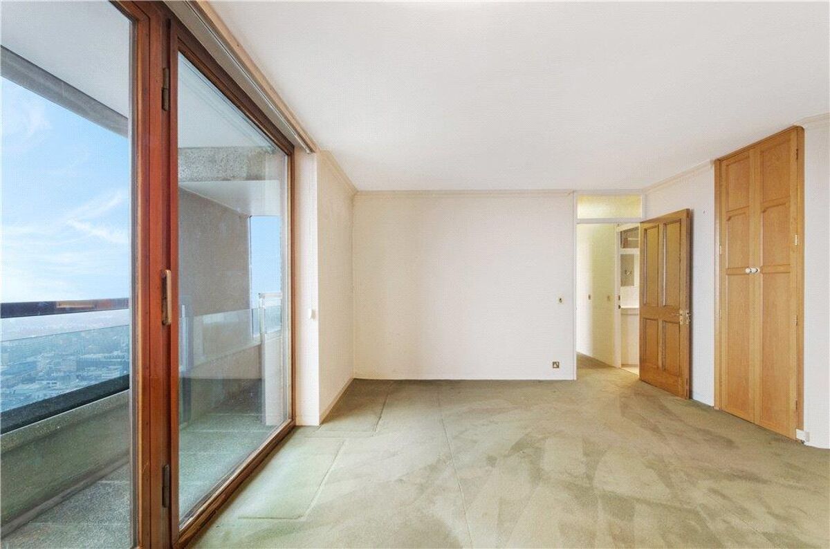 flat for sale in Lauderdale Tower, Barbican, London, EC2Y ALD190071