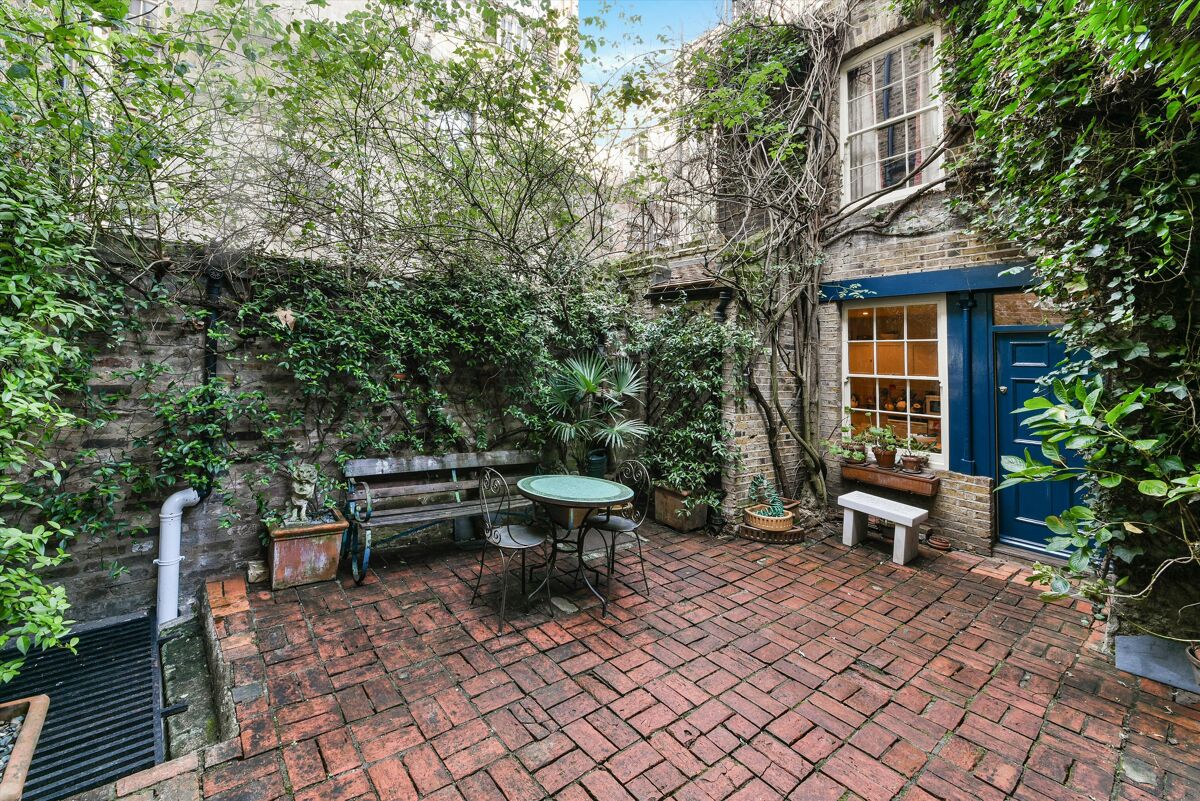 house for sale in Fournier Street, Spitalfields, London, E1 ALD190108