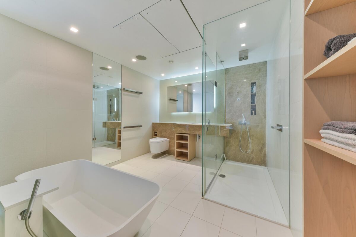 flat to rent in New Street, London, EC2M ALQ012200942 Knight Frank