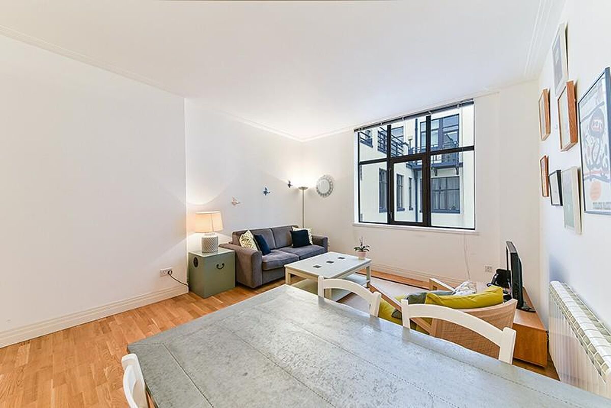 flat to rent in 1 Prescot Street, Whitechapel, London, E1