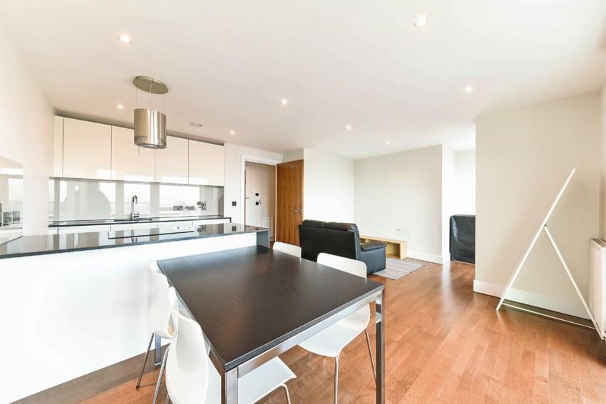 flat to rent in Crawford Building, Whitechapel High Street, Aldgate