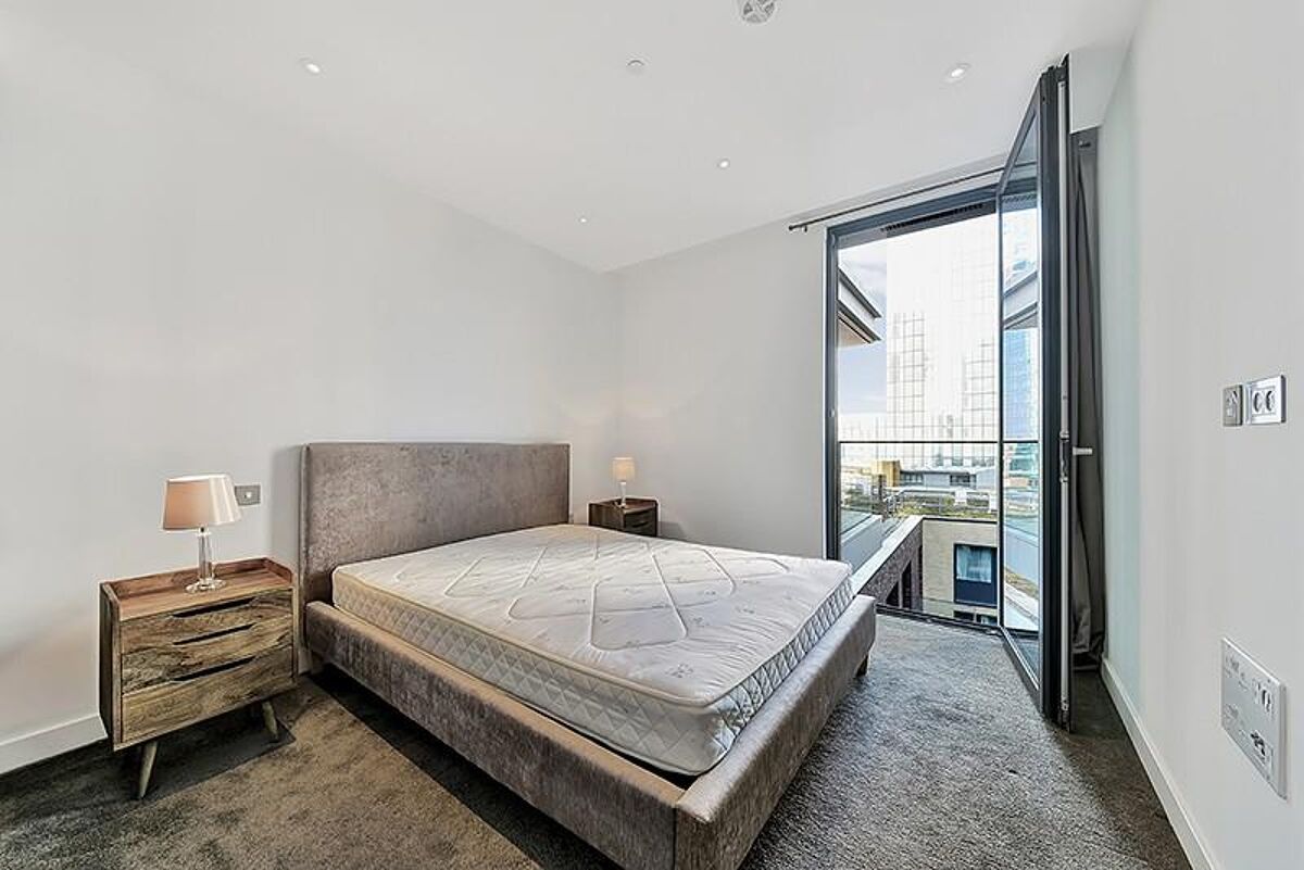 flat to rent in Cashmere House, Leman Street, Aldgate, London, E1 ...