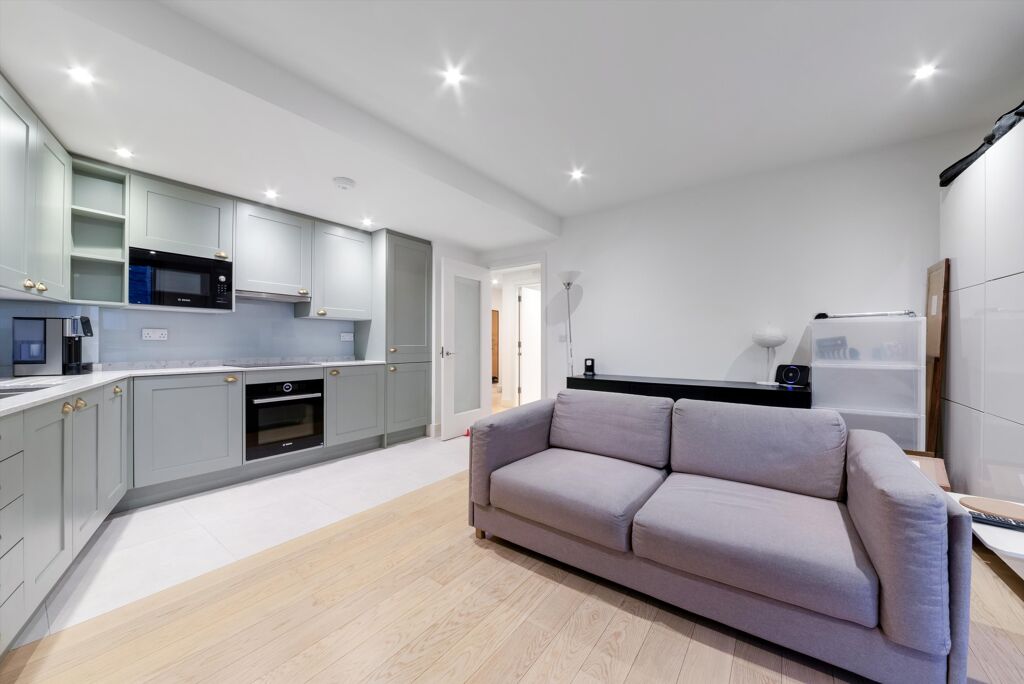 Image of Times Square, London, E1