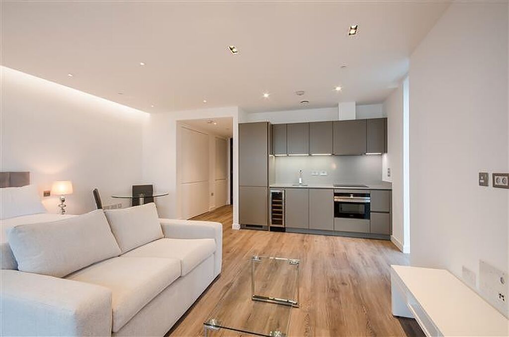 Image of Satin House, Piazza Walk, Aldgate, London, E1