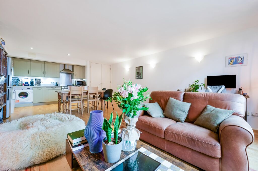 Image of Chandlery House, Gowers Walk, London, E1