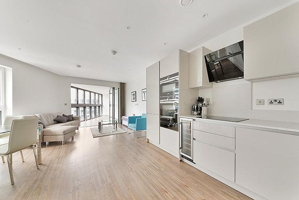 Image of Wiverton Tower, New Drum Street, Aldgate, London, E1.
