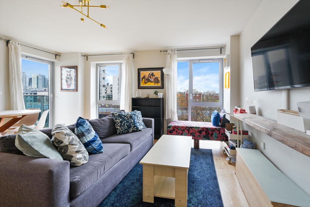 Image of Warwick Apartments, 132 Cable Street, London, E1