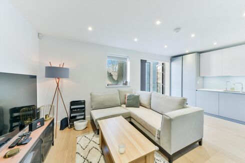 Picture of 2 bedroom flat for rent.