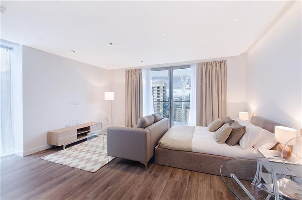 Image of Satin House, Piazza Walk, Aldgate, E1