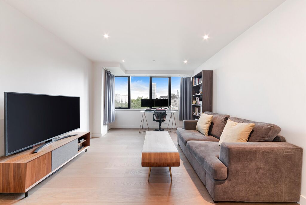 Image of Blake Tower, Fann Street, London, EC2Y