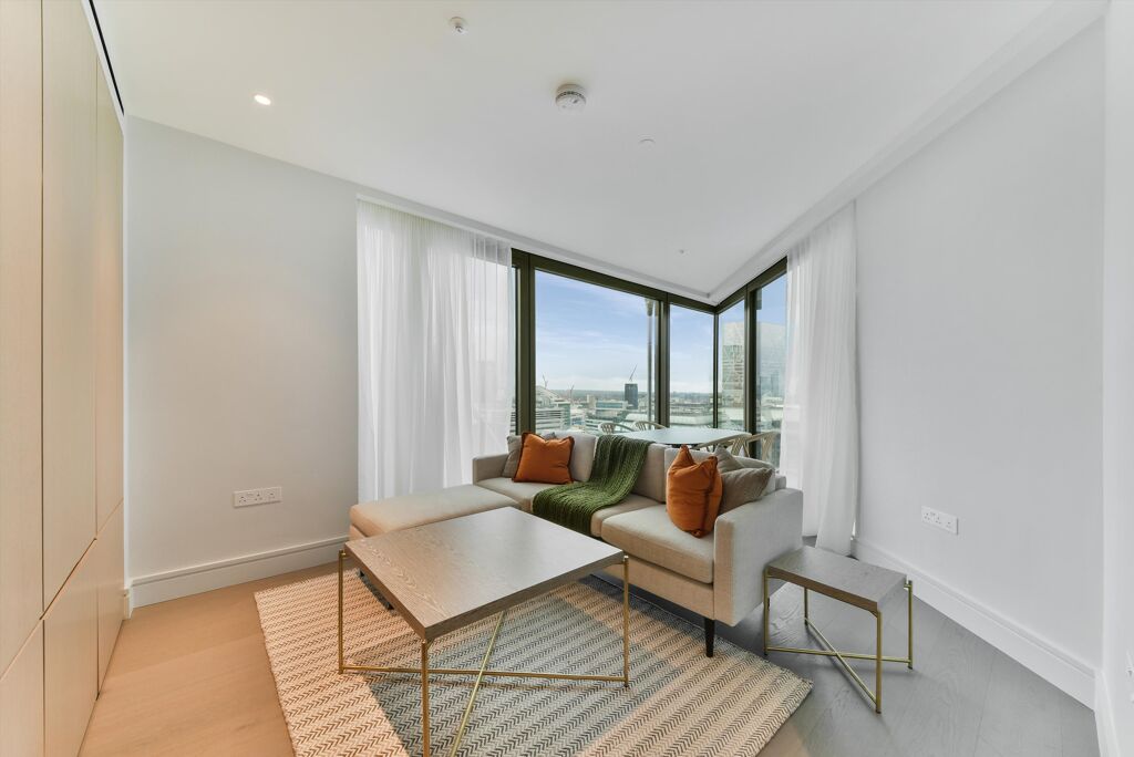 Image of One Bishopsgate Plaza, 80 Houndsditch, London EC3A.