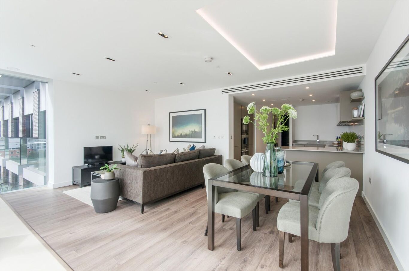 Image of Satin House, 15 Piazza Walk, Aldgate, London E1