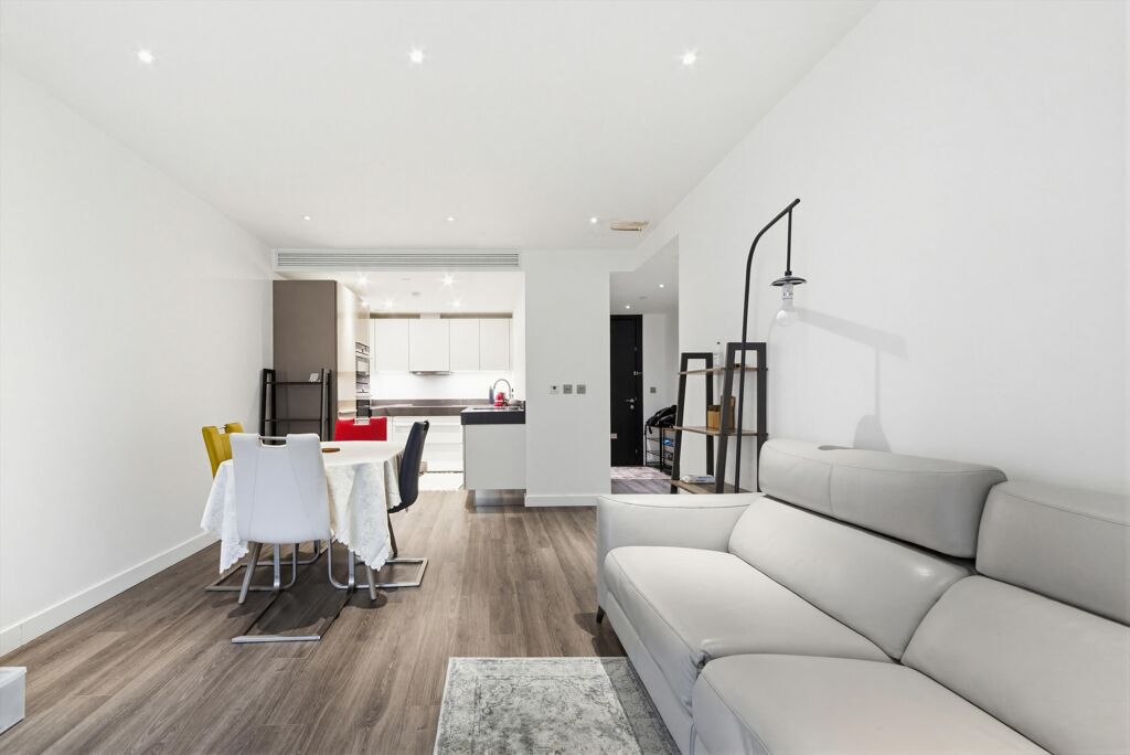 Image of Kingwood House, Chaucer Gardens, London E1.