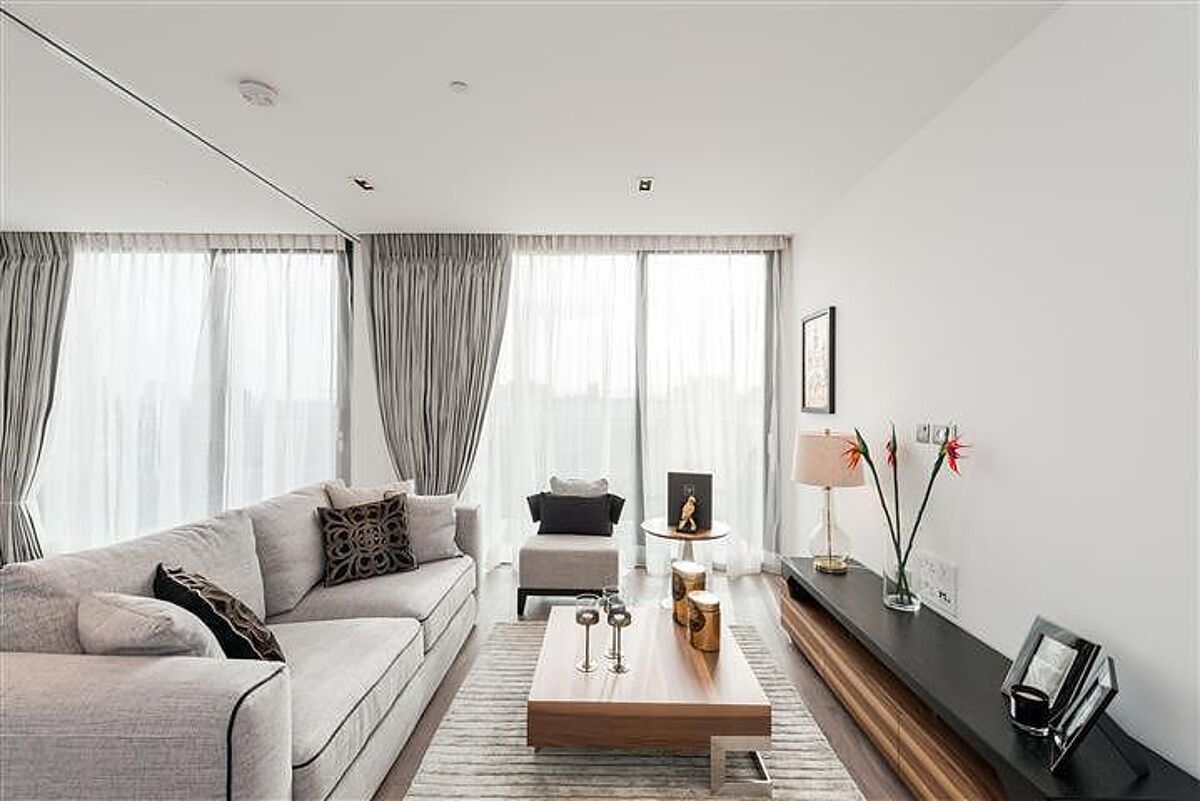 flat to rent in Cashmere House, Leman Street, Aldgate, London, E1