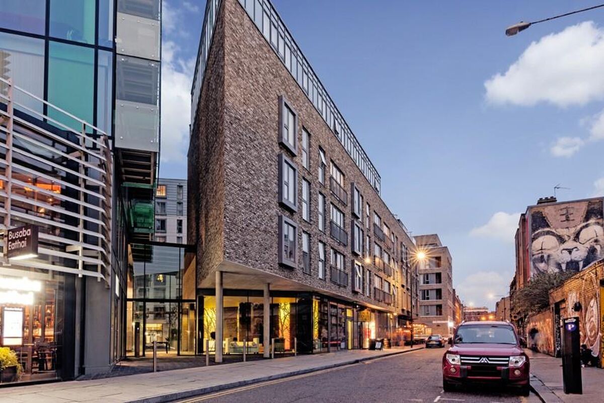flat to rent in Courtyard Apartments, Avantgarde Place, London, E1