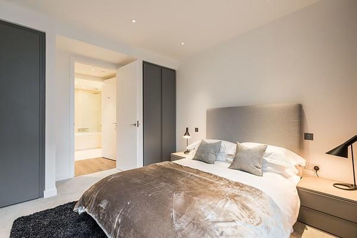 flat to rent in Cashmere House, Goodman's Fields, Aldgate, London E1