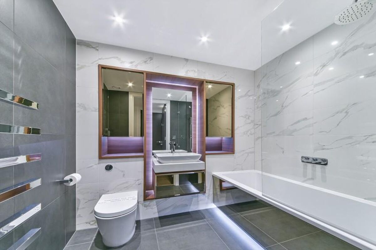 flat to rent in Neroli House, Goodman's Fields, Aldgate, London E1