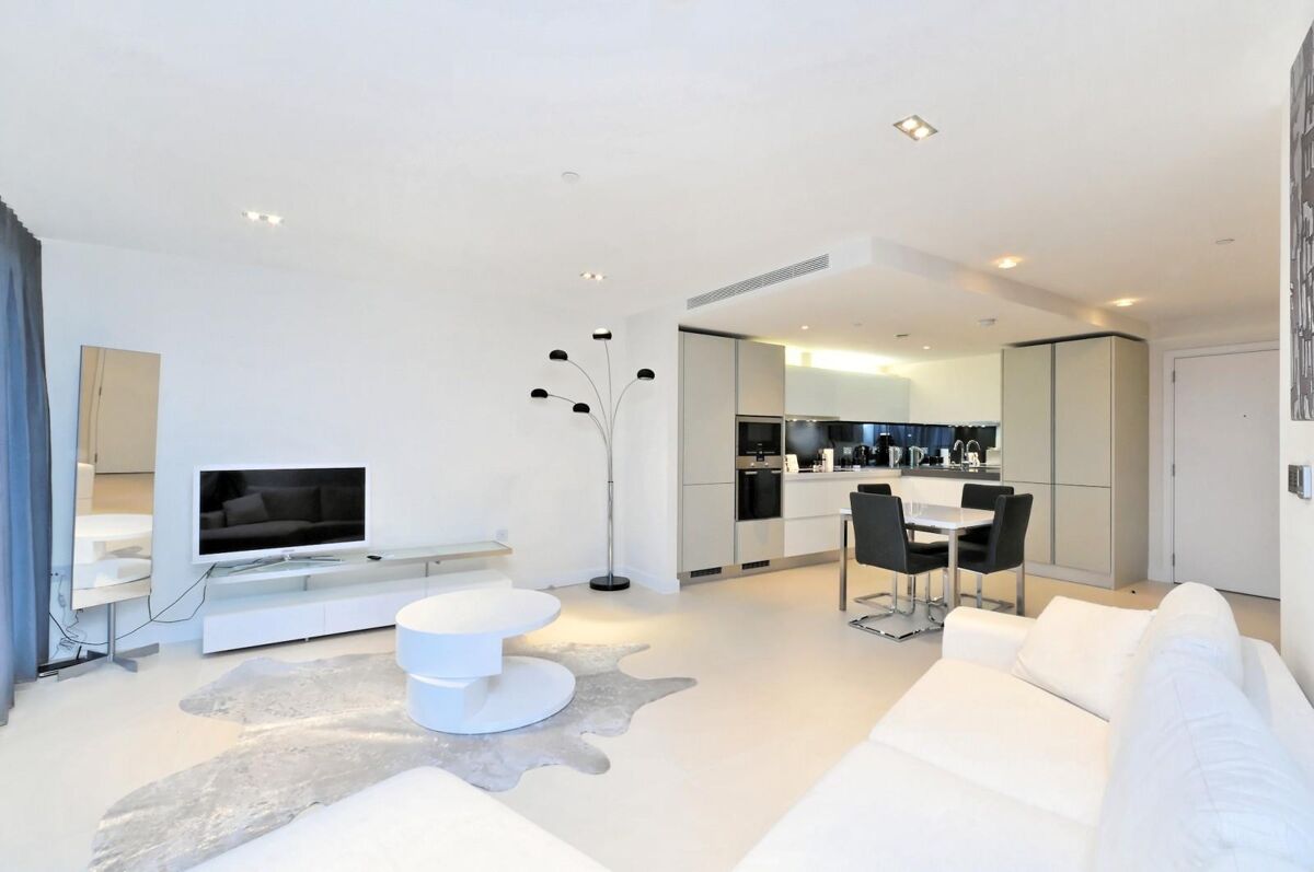 flat to rent in Bezier Apartments, City Road, Old Street, London, EC1Y ...