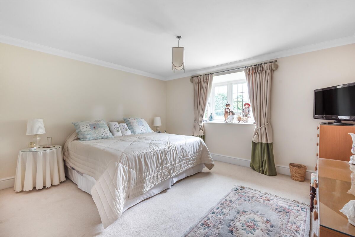 house for sale in Sandhurst Road, Finchampstead, Wokingham, Berkshire