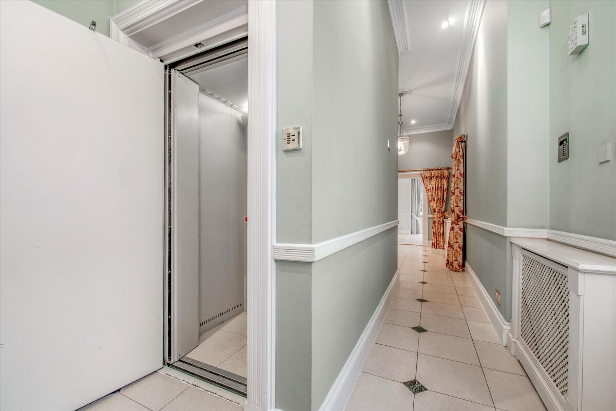 house for sale in Crossland House, Holloway Drive, Virginia Water