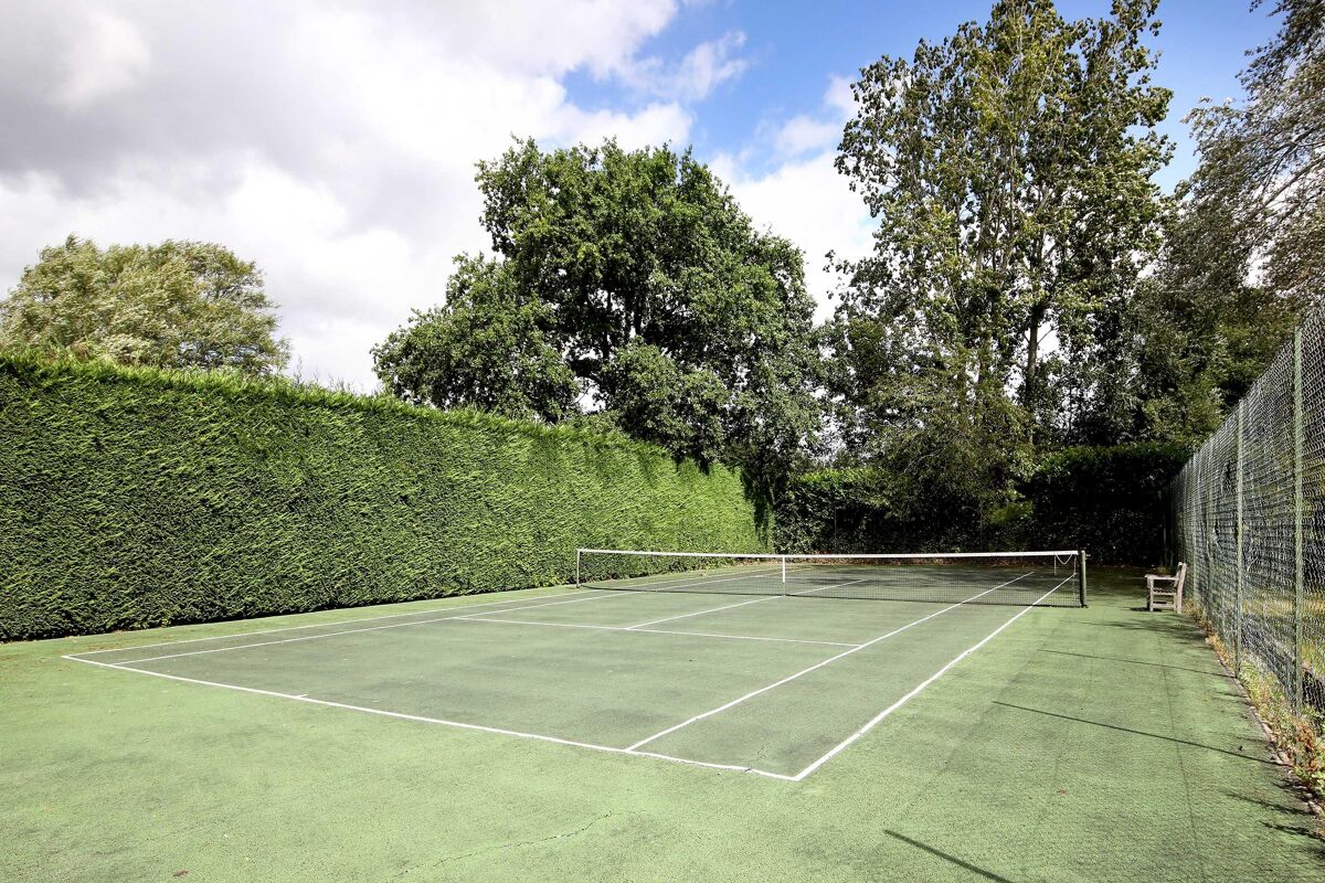 house for sale in Bagshot Road, Chobham, Woking, Surrey, GU24