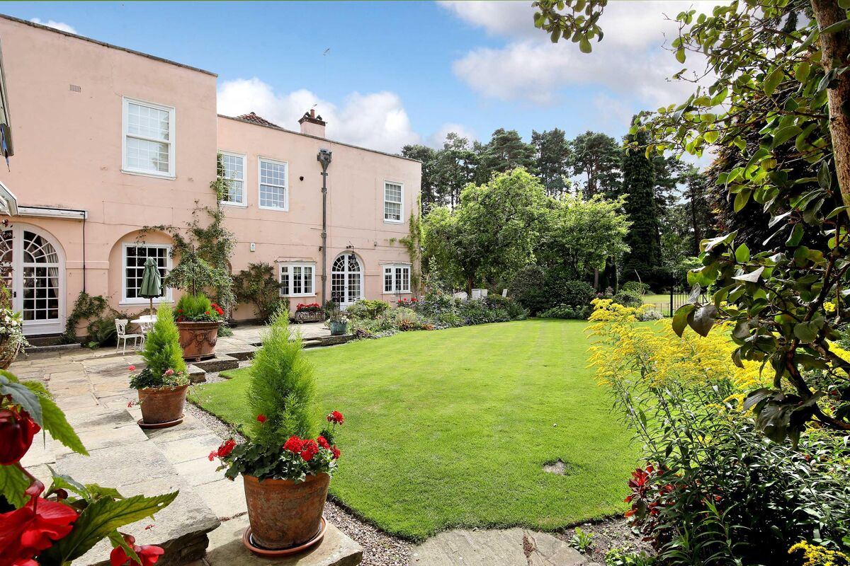 flat for sale in London Road, Sunningdale, Ascot, Surrey, SL5