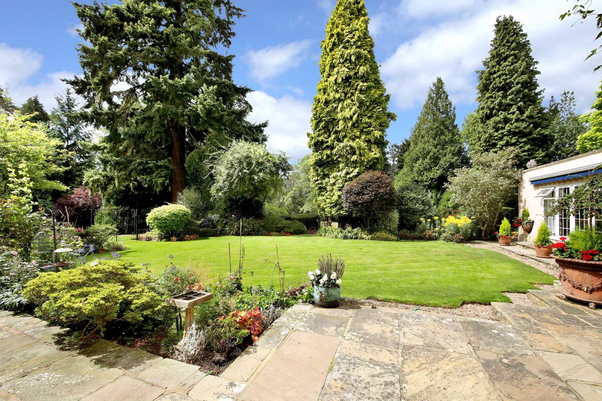 flat for sale in London Road, Sunningdale, Ascot, Surrey, SL5