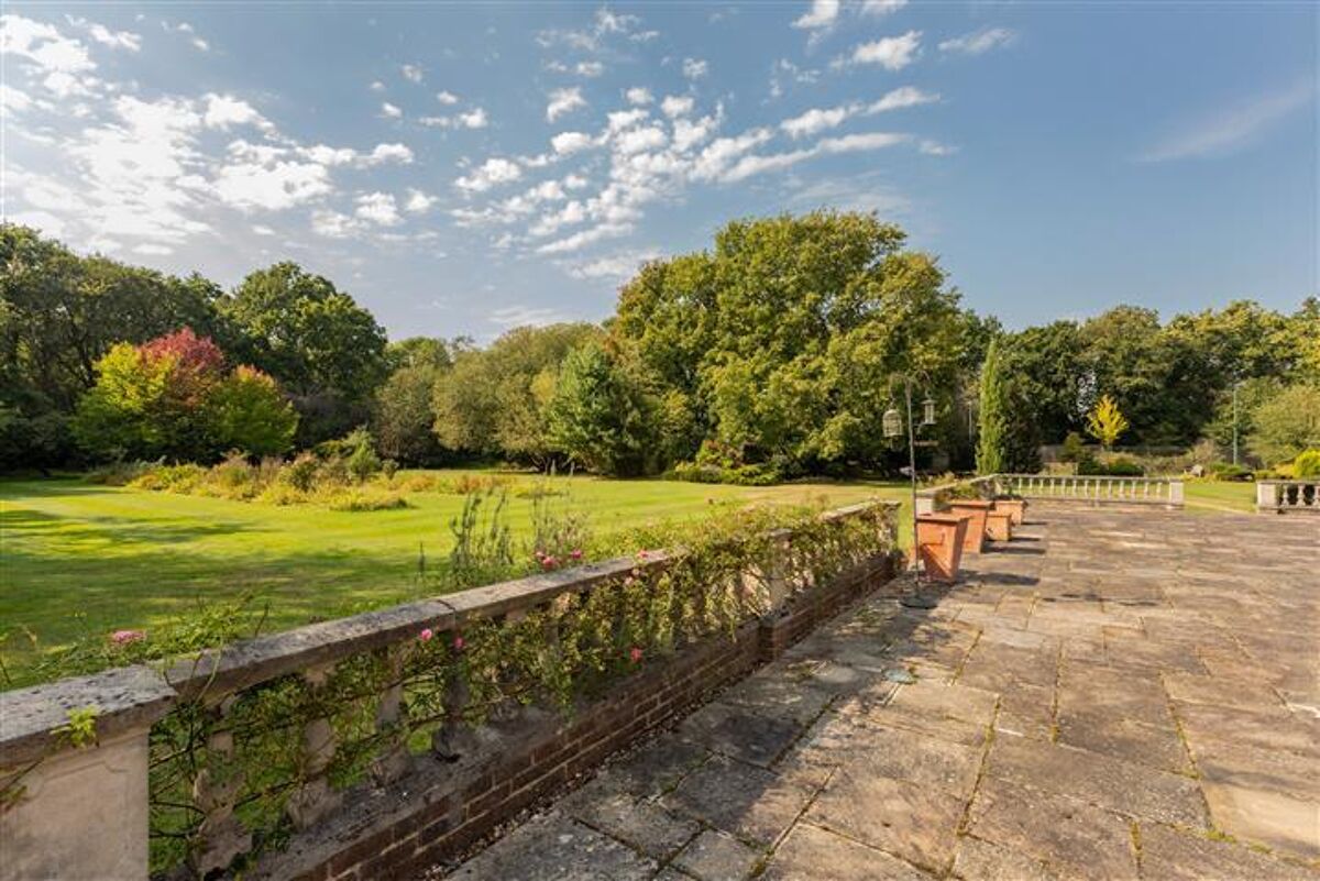 house for sale in Sandpit Hall Road, Chobham, Woking, Surrey, GU24