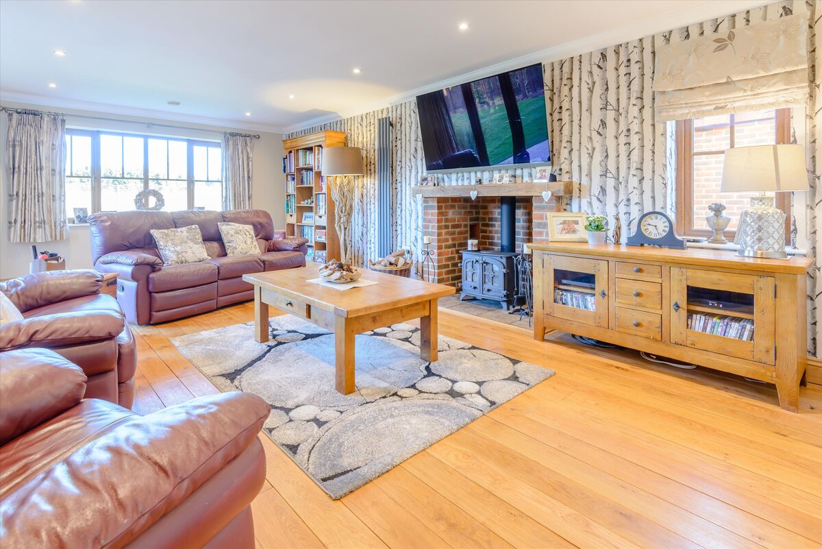 house for sale in Ascot Road, Holyport, Maidenhead, Berkshire, SL6