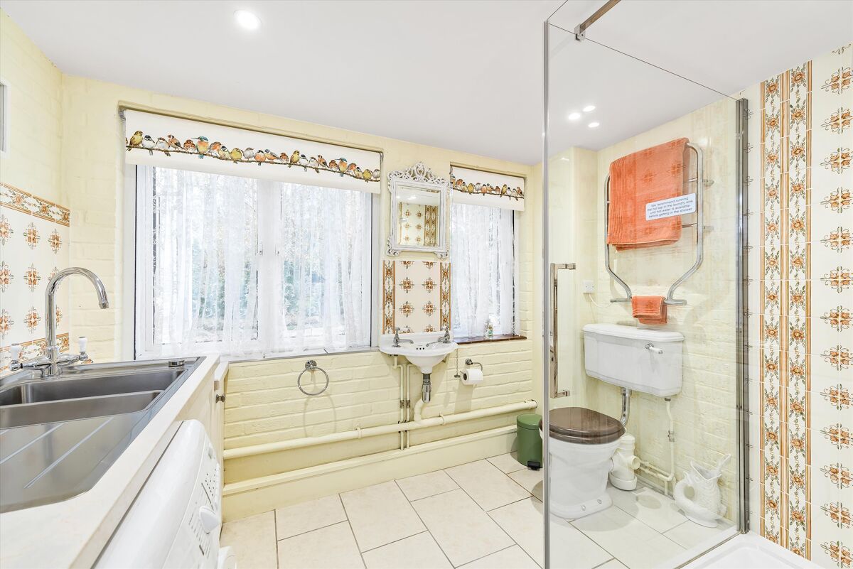 house for sale in Staines Road, Wraysbury, Stainesuponthames