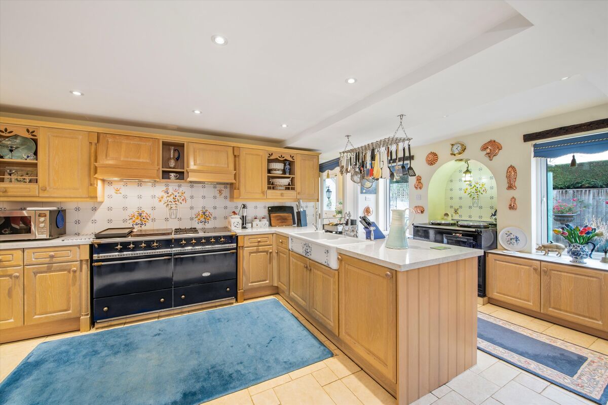 house for sale in Staines Road, Wraysbury, Stainesuponthames