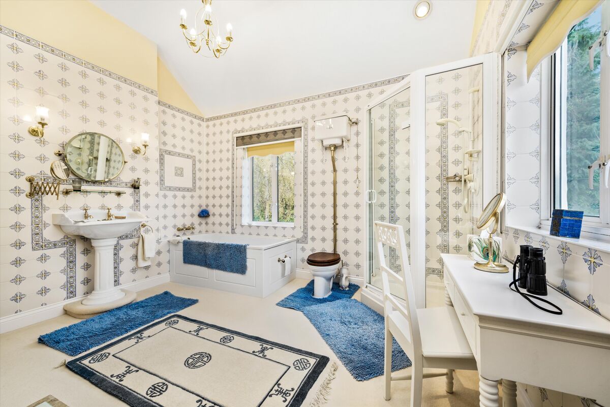 house for sale in Staines Road, Wraysbury, Stainesuponthames