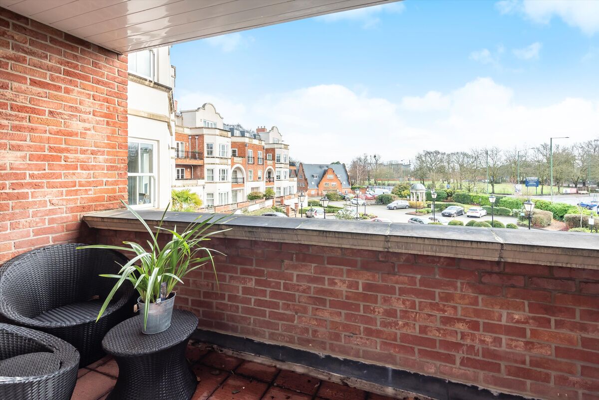 flat for sale in Grand Regency Heights, Burleigh Road, Ascot, Berkshire