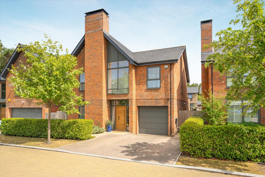 Image of Vickers Close, Longcross, Chertsey, Surrey, KT16