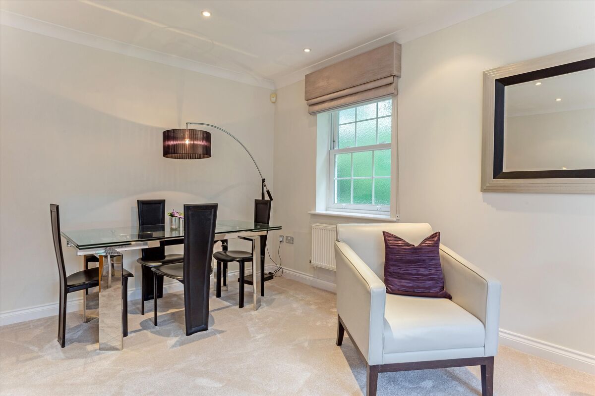 flat for sale in Wilbury Lodge, Dry Arch Road, Sunningdale, Ascot ...