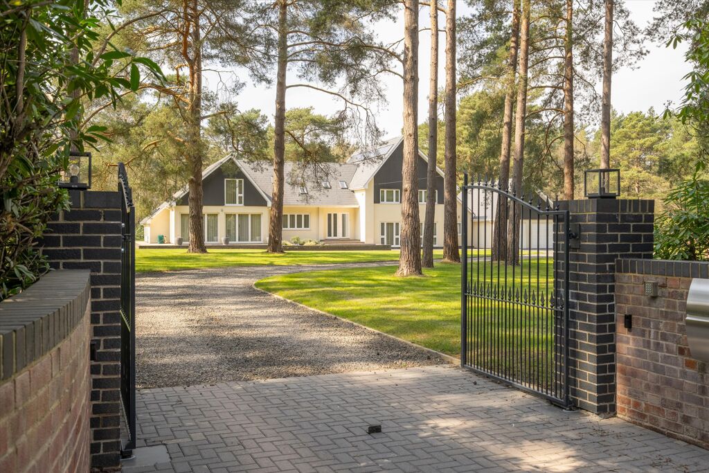 Image of Range Road, Finchampstead, Wokingham, Berkshire, RG40