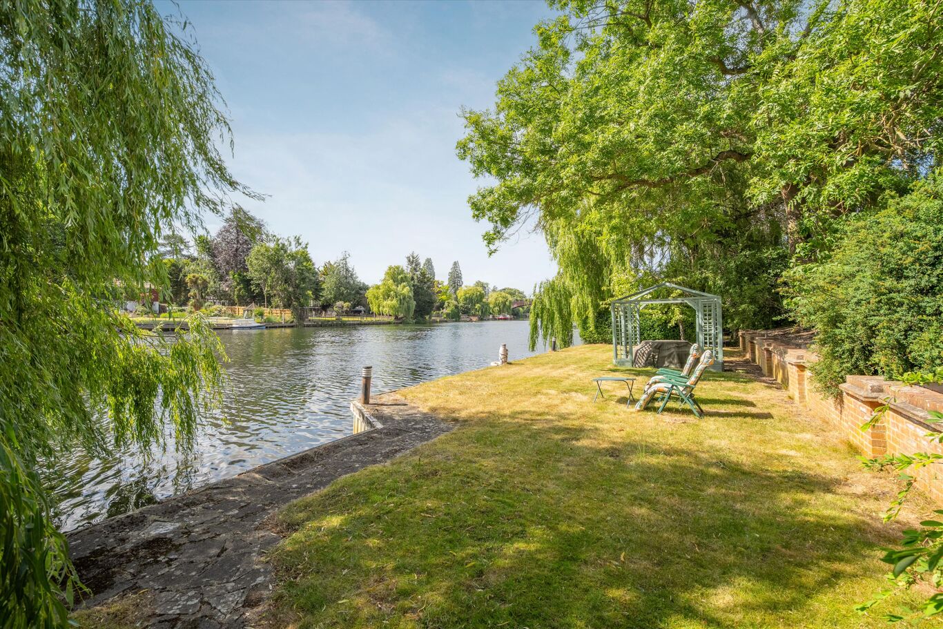 Image of River Road, Taplow, Maidenhead, Buckinghamshire, SL6