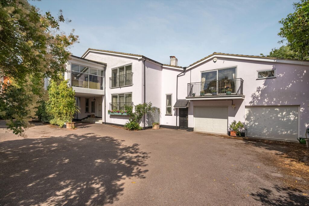 Image of River Road, Taplow, Maidenhead, Buckinghamshire, SL6