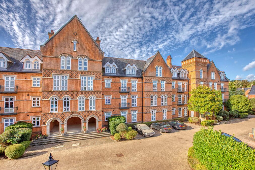 Image of Holloway Drive, Virginia Water, Surrey, GU25