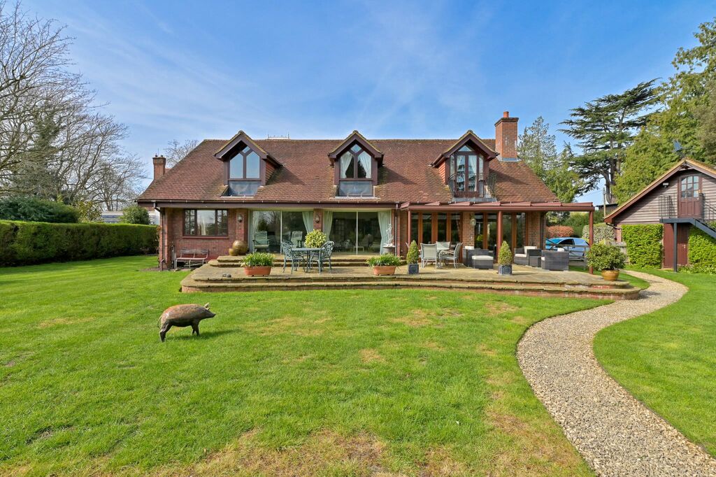 Image of River Road, Taplow, Maidenhead, Buckinghamshire SL6