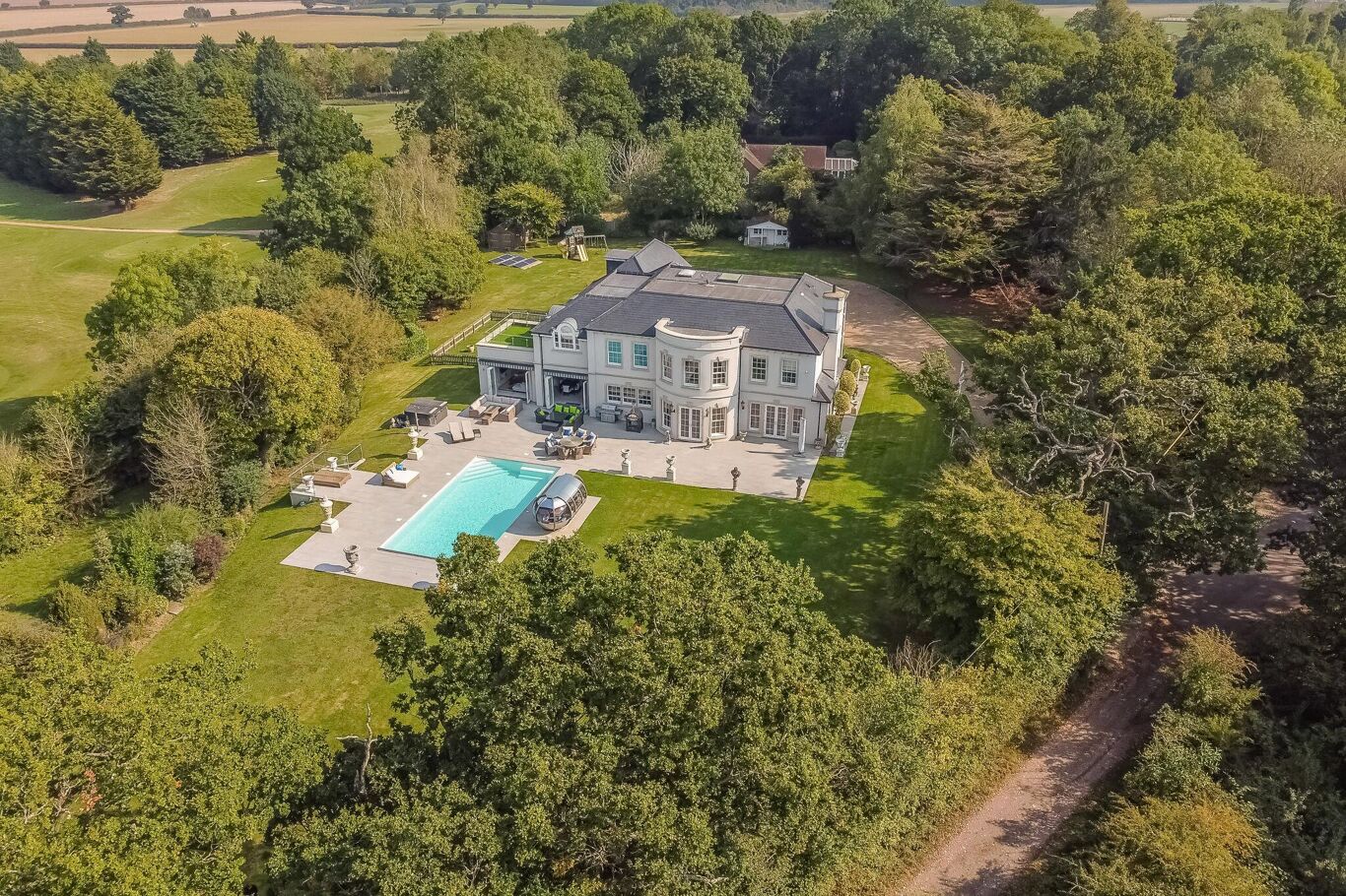 Image of Hawthorn Hill, Warfield, Bracknell, Berkshire RG42